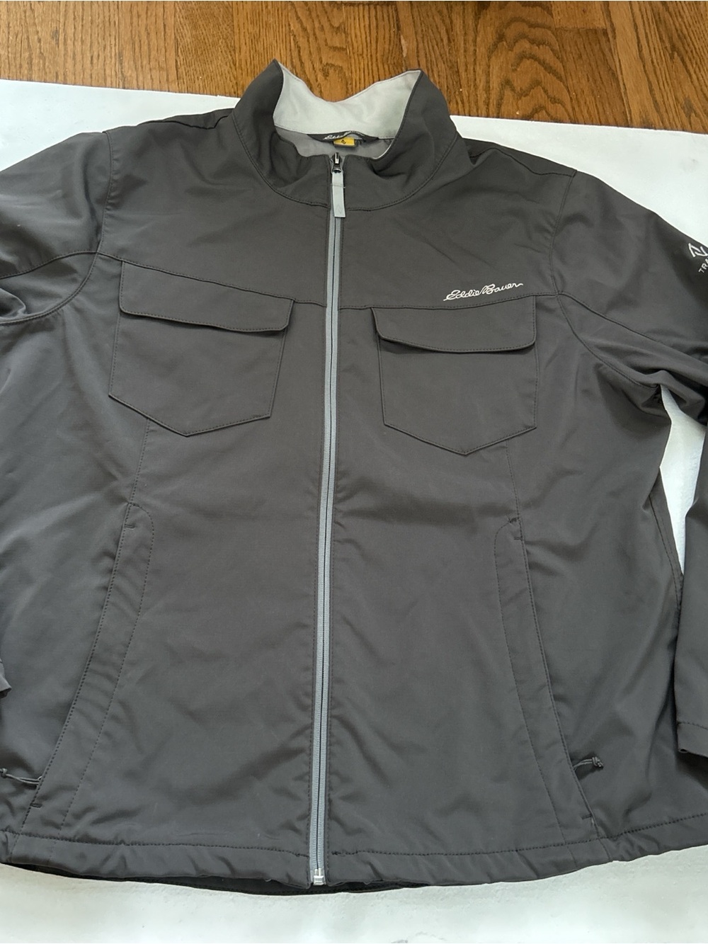 Gray Eddie Bauer travex lightweight jacket #outdoor #hiking women’s 2xl

Excelle